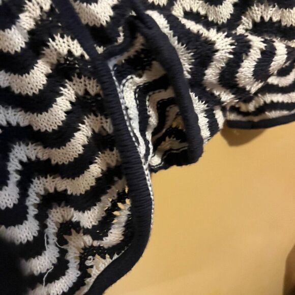 Trina Turk medium sweater - Picture 7 of 9